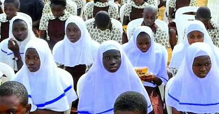 Ogun: Female Muslim Students To Start Using Hijab In School January 9 – Islamic league