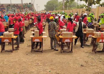 Ogun West: Succour As Senator YAYI Pulls Over 15,000 Out Of Poverty