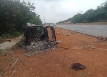 7 Burnt To Death, 18 Injured As Bus Goes Up In Flames On Lagos – Ibadan Expressway 