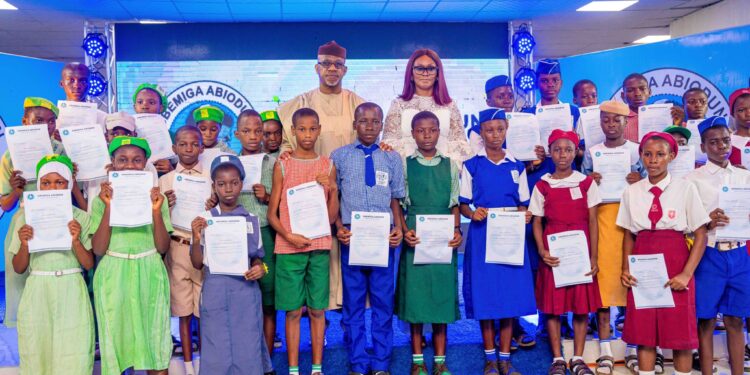 Abiodun Doles Out N55m In Scholarship To Indigent Students In Memory Of Late Son