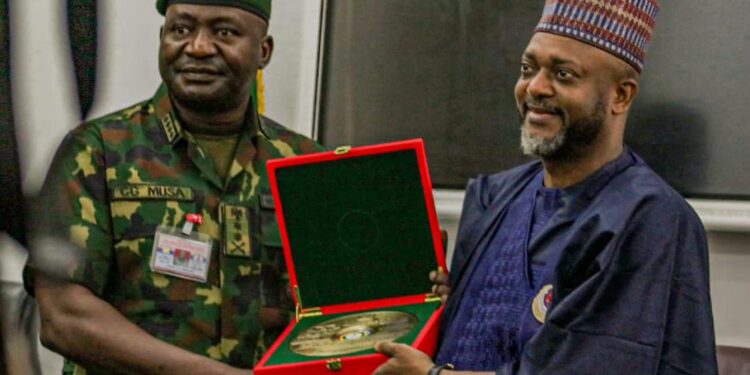Gov Bello Receives Army Chiefs, Predicts Victory For APC