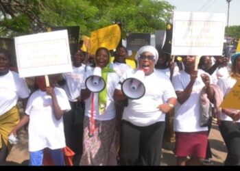 Women Storm Abuja Over Khadihat Allegedly Killed By SDP Thugs In Kogi