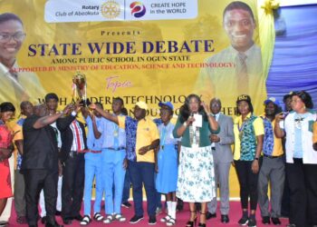 Iganmode Beats Other Schools In Ogun To Win Rotary State – Wide Debate 