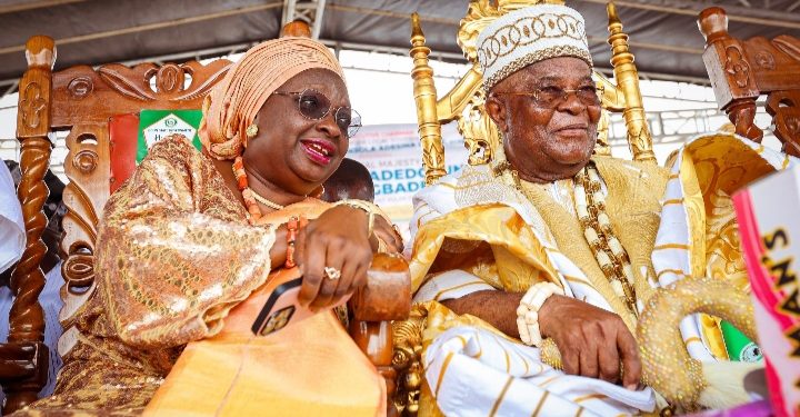 Anchor Borrowers Scheme Empowers 40,000 Agripreneurs In Ogun –  Abiodun