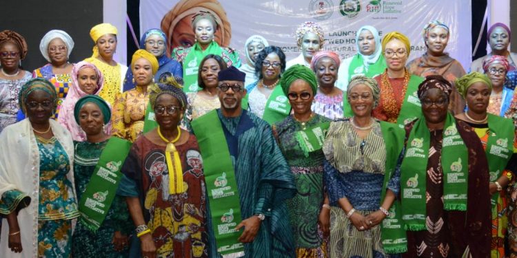 President’s Wife Launches Renewed Hope Initiative In Ogun, Supports 120 Southwest Women Farmers With N60m