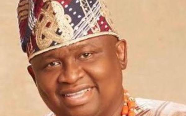 Senator Adeola Foresees a Better New Year For Nigerians