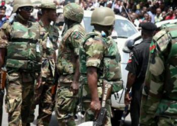 Four Feared Dead, Others Injured As Suspected Drunk Driver Rams Car Into Soldiers In Lagos