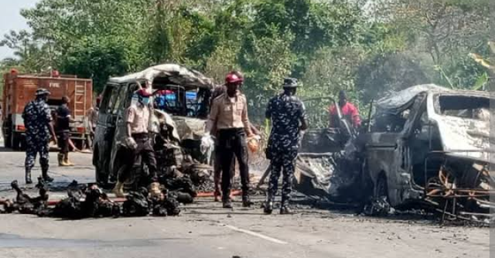 30 People Die As 2 Buses Collide In Ondo