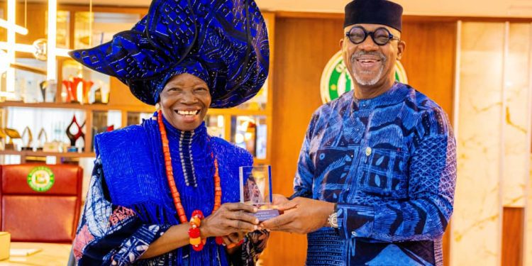 Olumo Rock: Ogun, Nike Art Gallery Partner To Attract 100,000 Tourists Annually