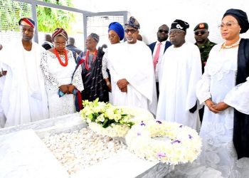 Tinubu Visits Awujale’s Family In Ijebu – Ode, Extolls His Integrity
