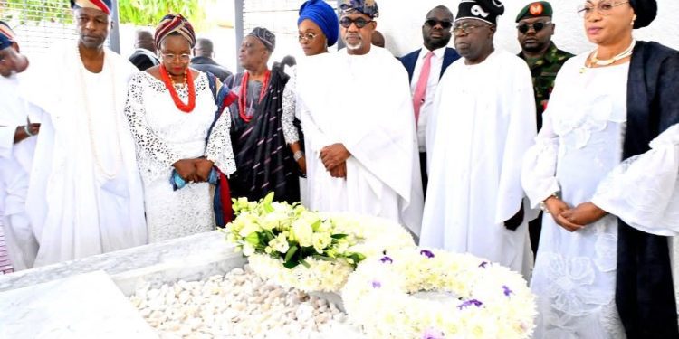 Tinubu Visits Awujale’s Family In Ijebu – Ode, Extolls His Integrity