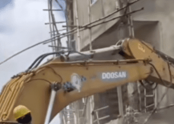 Lagos Moves Caterpillars Into Trade Fair Complex, Begins Demolition Of Illegal Buildings 