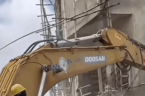 Lagos Moves Caterpillars Into Trade Fair Complex, Begins Demolition Of Illegal Buildings 