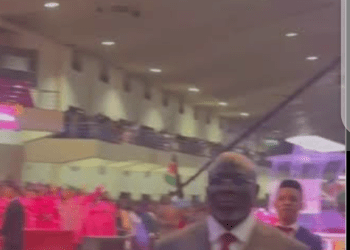 The Spectacle Of a Sitting Nigerian Governor Standing as Usher!