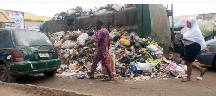 Refuse Takes Over Kuto Market Road In Abeokuta, Motorists, Traders, Residents Lament