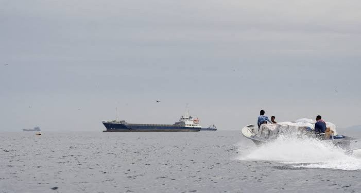 Iran Resumes Strait of Hormuz Closure As US Blockade Standoff Deepens