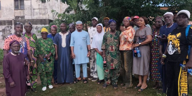 Akintunde Meets Iperu Ward 5 Leaders, Emphasises Unity, Progress For APC In Ikenne Ahead 2027 Polls