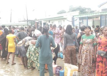 PDP Reps Hopeful Toyin Amuzu Distributes Free Cooking Gas to Over 600 Abeokuta South Residents