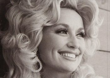 Calls Grow to Rename Nashville Airport After Dolly Parton as Tributes Pour In