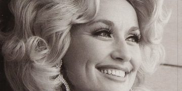 Calls Grow to Rename Nashville Airport After Dolly Parton as Tributes Pour In