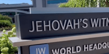 Jehovah’s Witnesses Ease Blood Policy, Leave Key Decisions to Members’ Conscience
