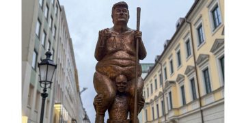 Golden Trump Statue Appears at European Parliament in Strasbourg