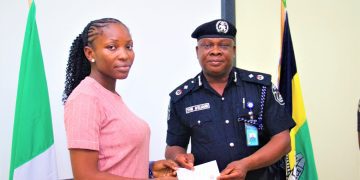 Police Pay ₦37.9m to Families of Fallen Officers in Ogun